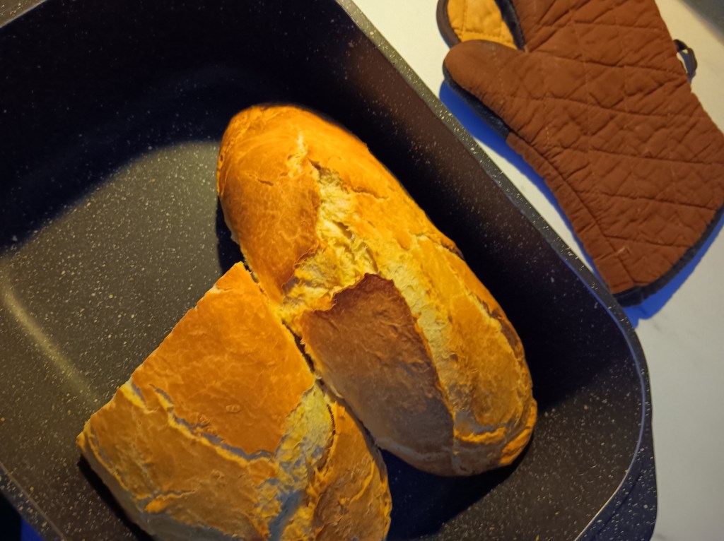 Ζυμωτό ψωμάκι